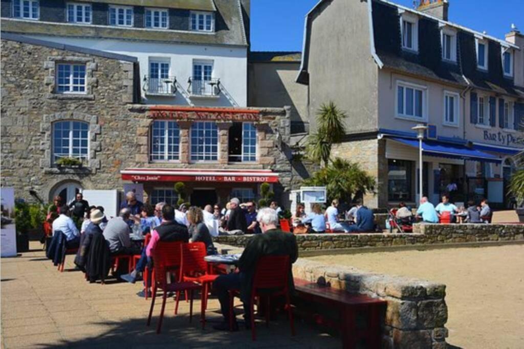 Kermaravel, Le Petit Manoir En Bord De Mer. Сен-Поль-де-Леон Экстерьер фото